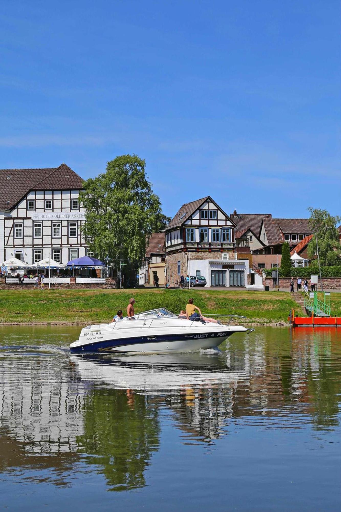 Ferienwohnungen Am Weserstrand 보덴웨르데르 외부 사진